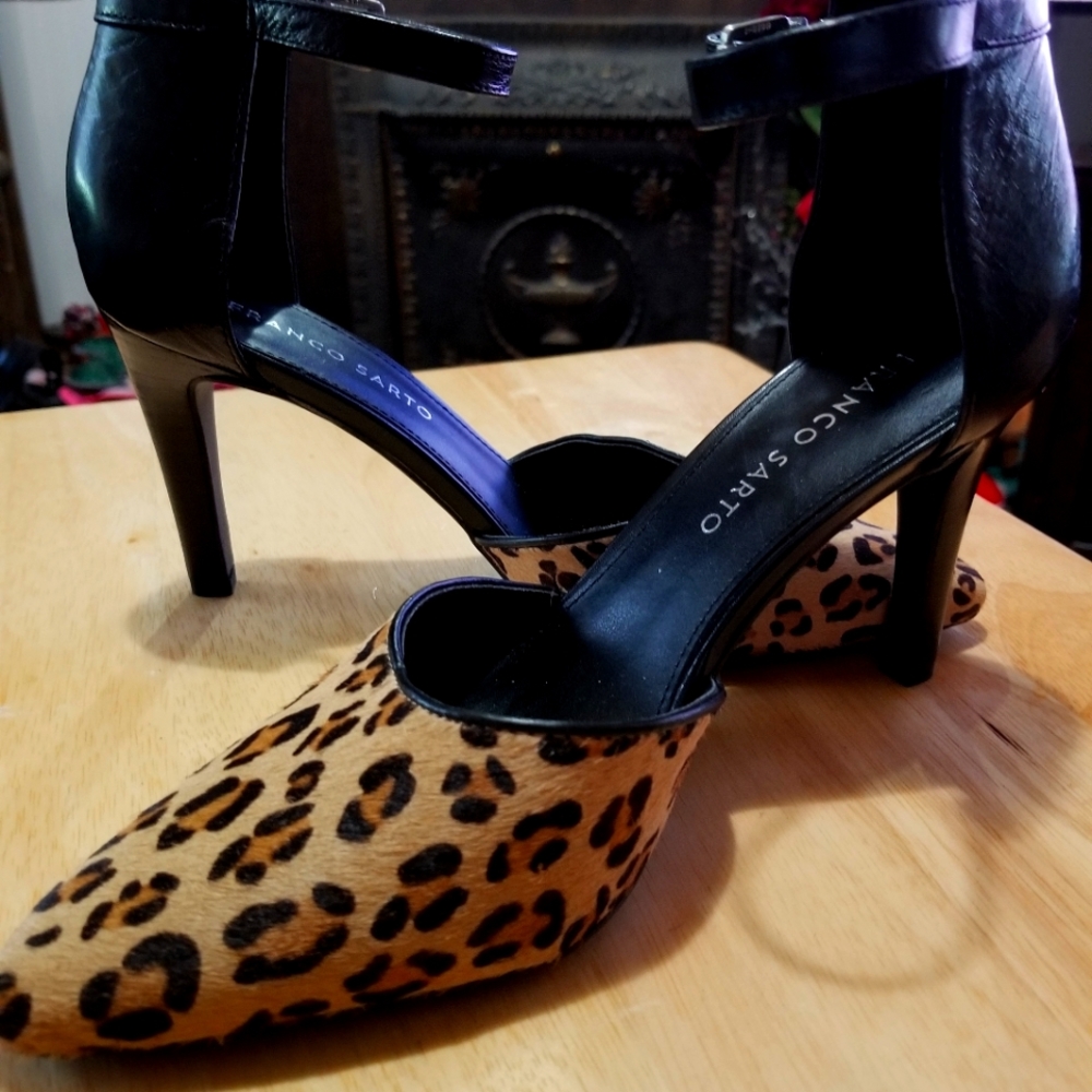 Black &leopard heels with ankle straps size 7